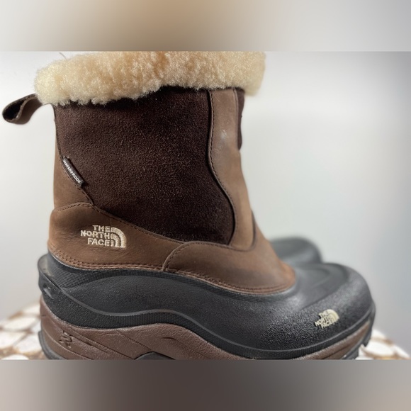 The North Face Shoes - North Face TNF Greenland Zip Waterproof Boot Womens size 8.5 leather suede
